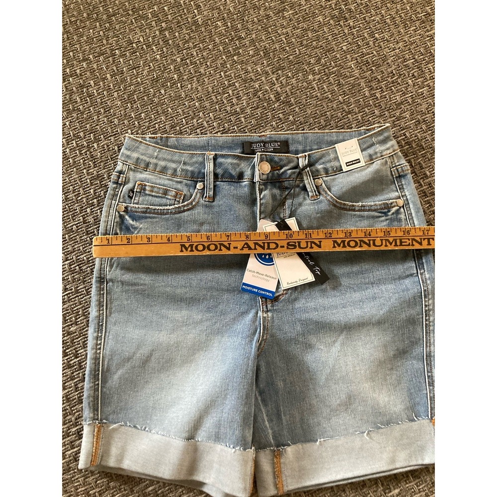Judy Blue Shorts NWT Women's Size Large High Waist Tummy Moisture Control Denim - Picture 11 of 16